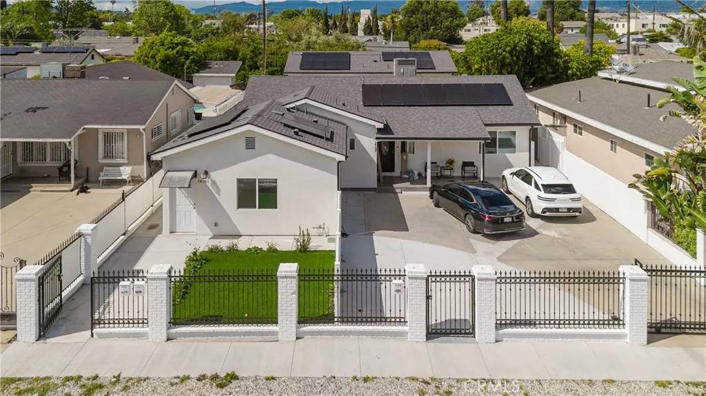 Van Nuys, CA 91405,14159 Gault Street