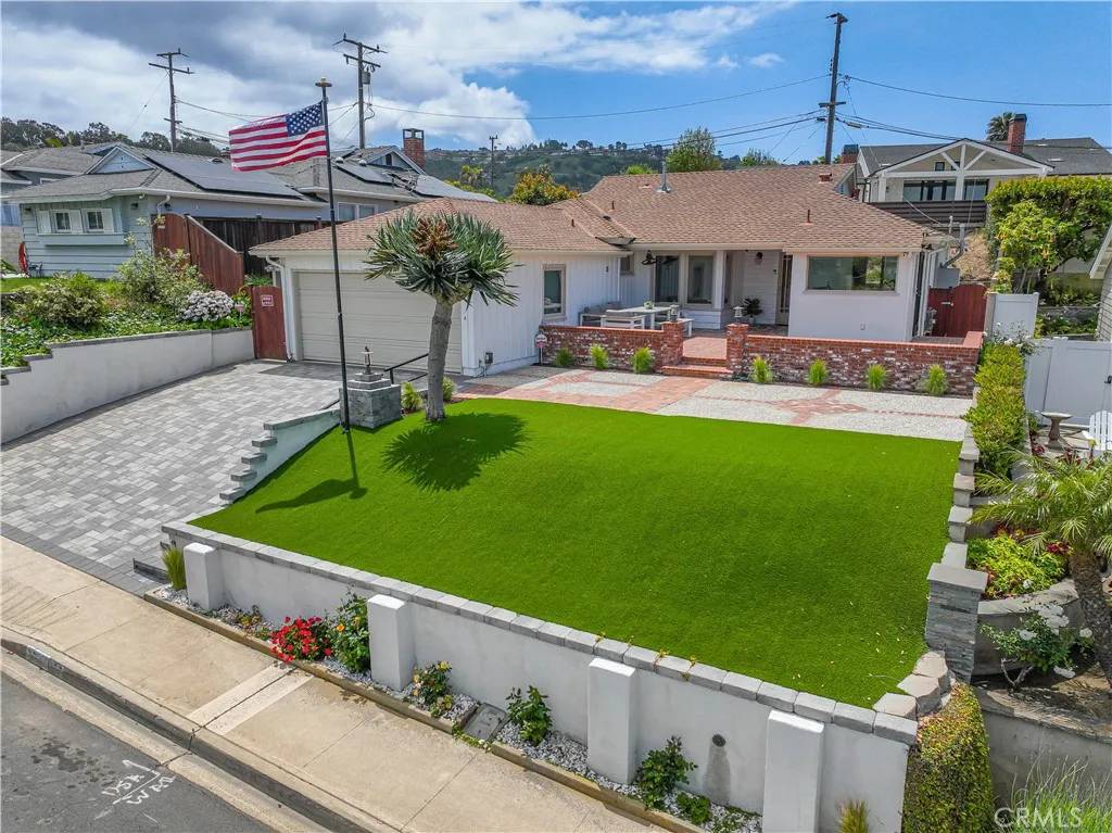 Redondo Beach, CA 90277,206 Calle De Sirenas