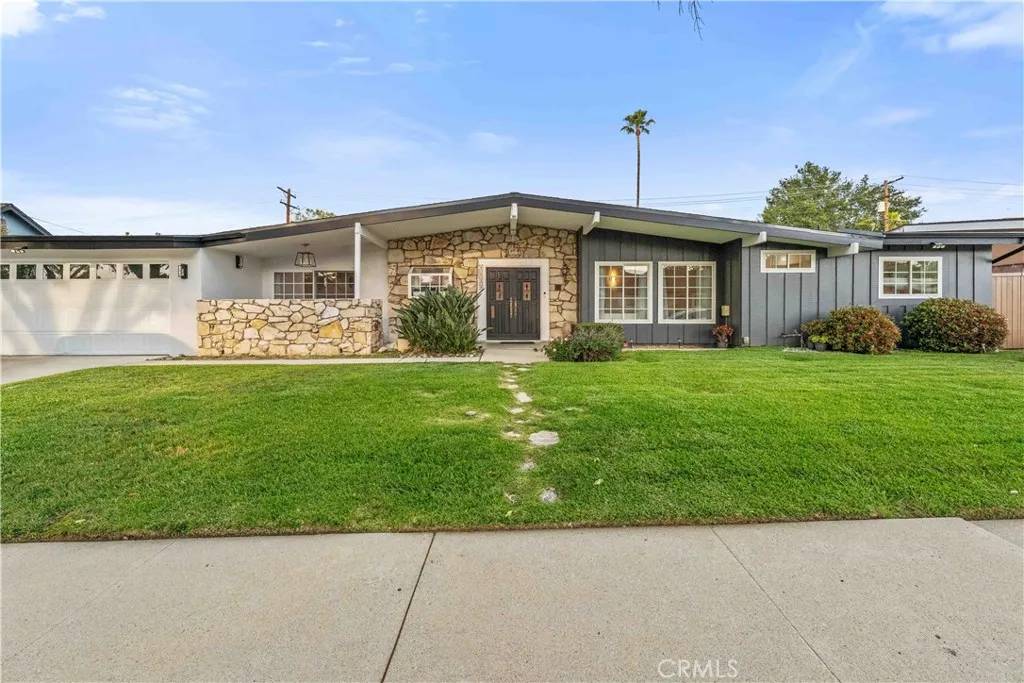 Woodland Hills, CA 91364,4810 Heaven Avenue