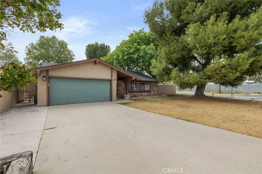 Canyon Country, CA 91351,26957 Honby Avenue