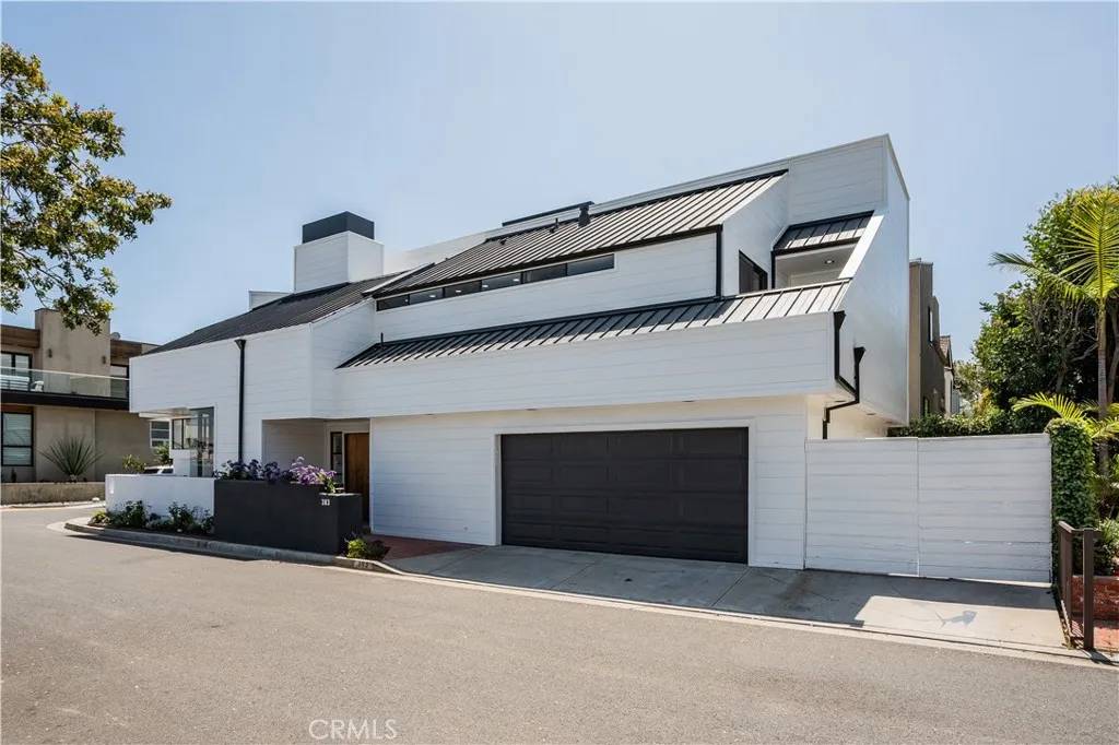 Long Beach, CA 90803,383 Marina Park Lane