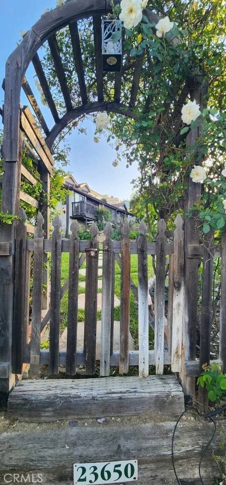Calabasas, CA 91302,23650 Clover Trail