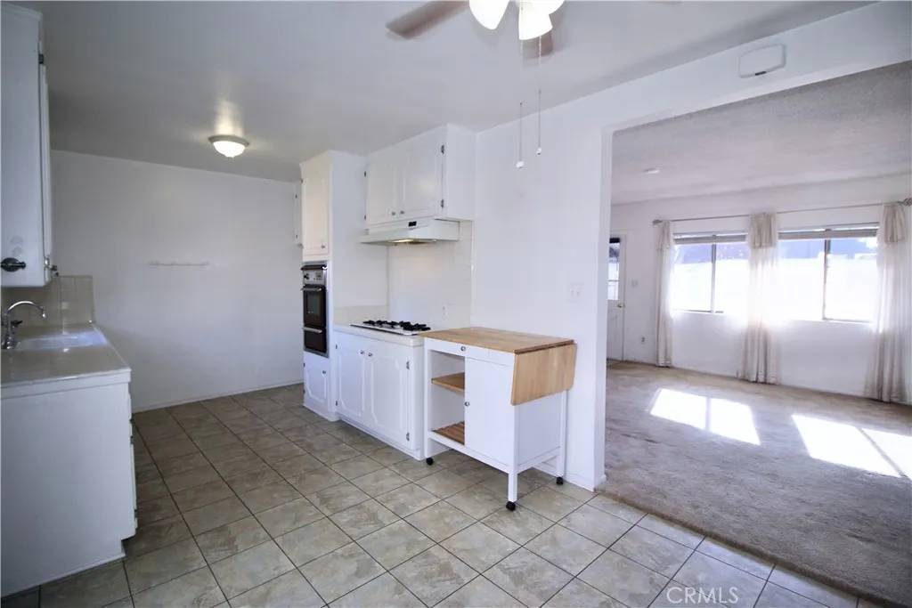 San Fernando, CA 91340,11126 Laurel Canyon Boulevard