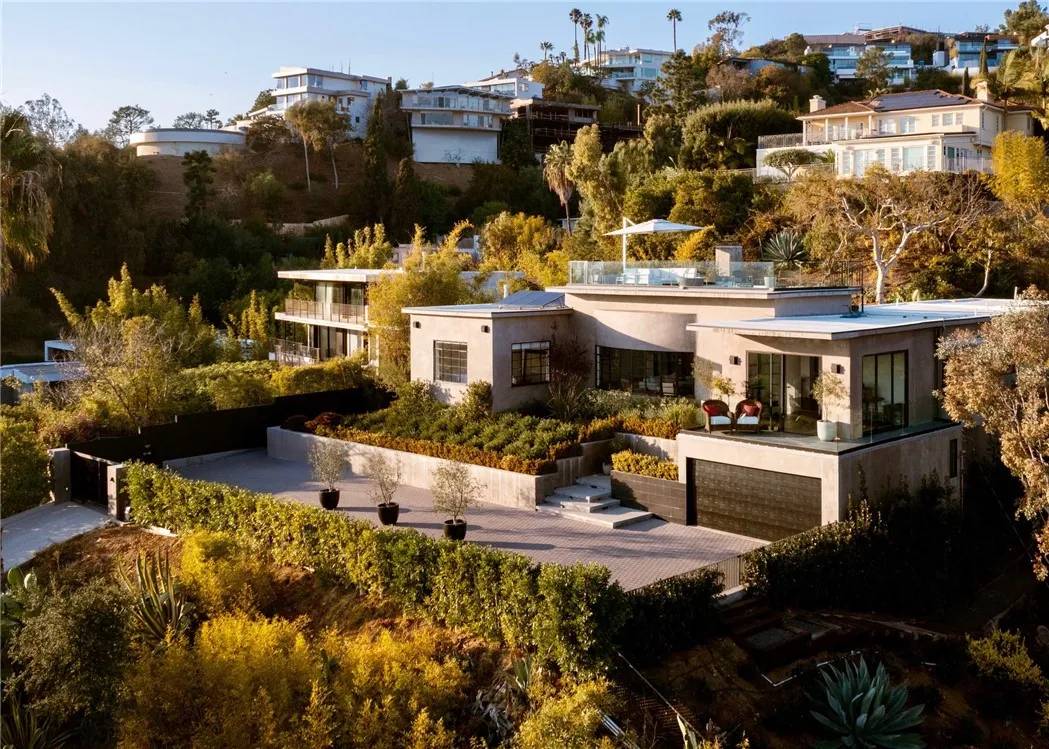 Los Angeles, CA 90069,9267 Cordell Drive