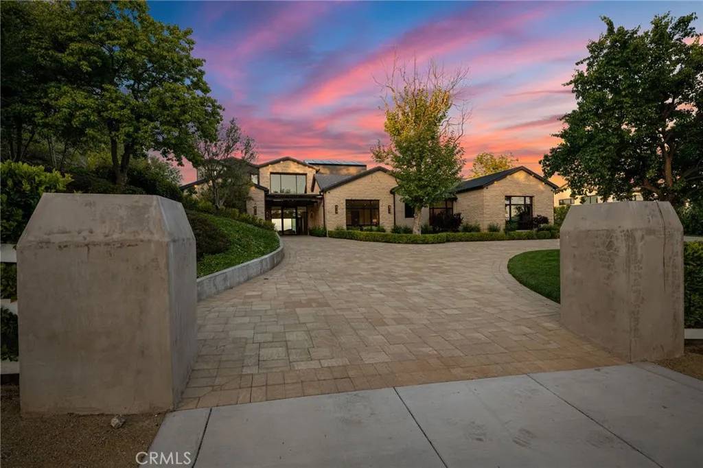 Hidden Hills, CA 91302,25079 Jim Bridger Road