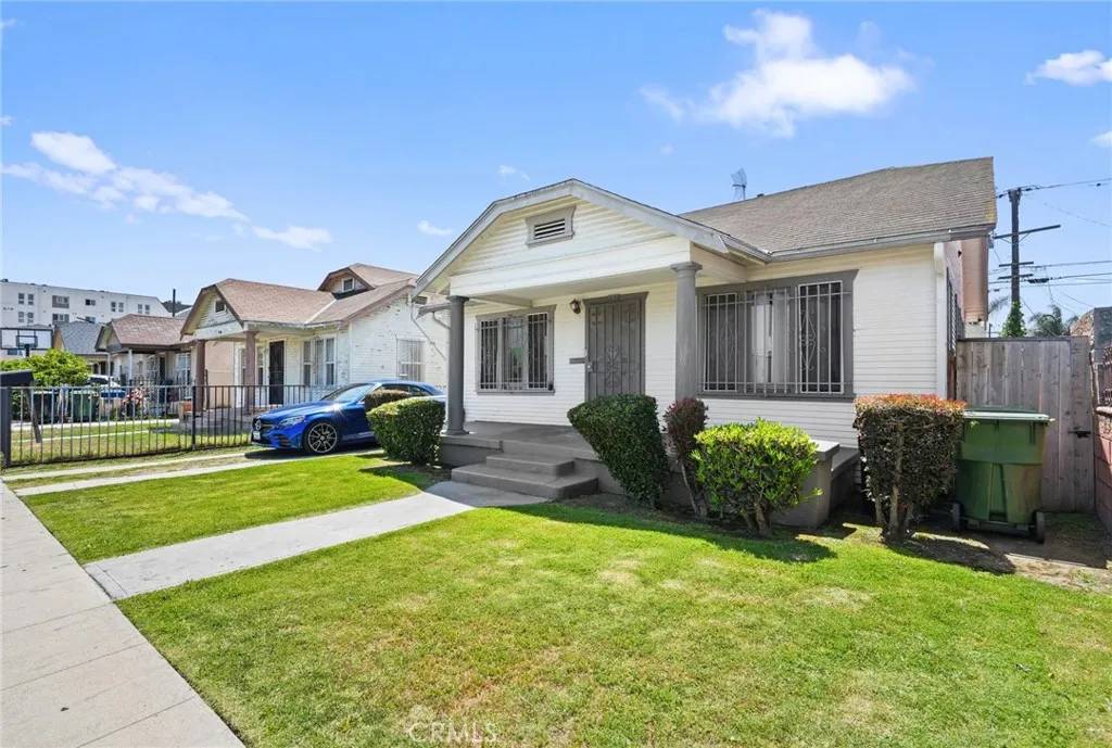Los Angeles, CA 90047,1430 W 65th Place