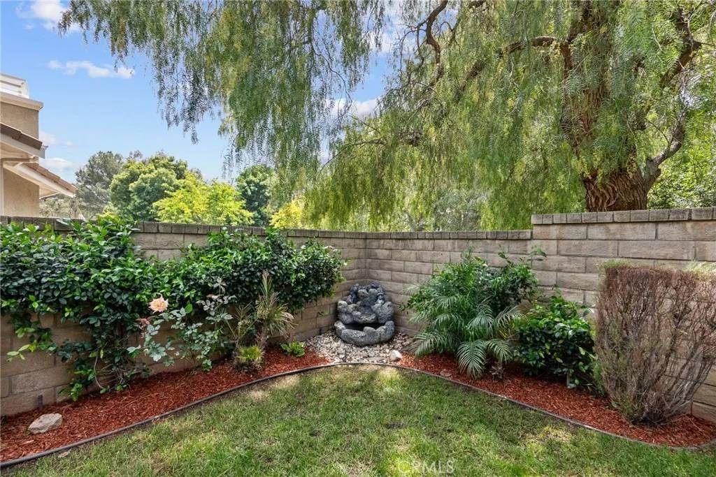 Valencia, CA 91354,27017 Big Rapids #37