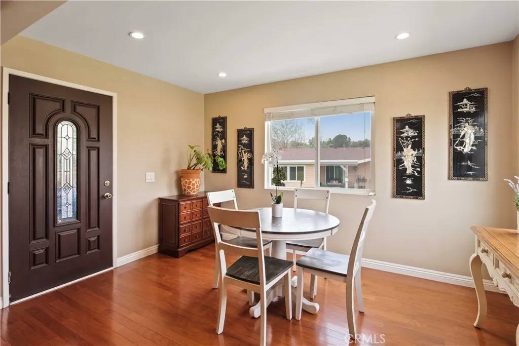 Newhall, CA 91321,19221 Avenue Of The Oaks #A