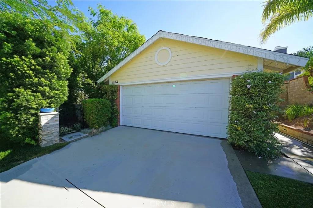 Saugus, CA 91350,27768 Crookshank Drive