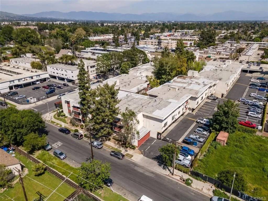 Winnetka, CA 91306,20234 Cantara Street #302