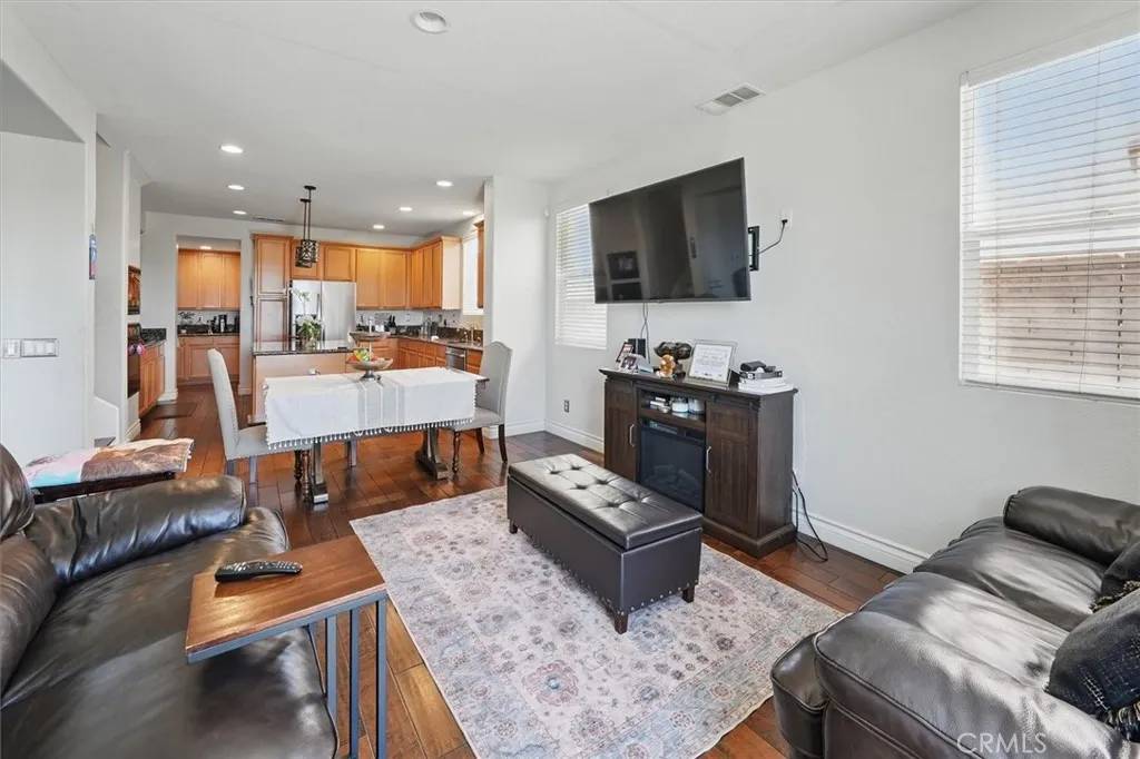 Valencia, CA 91354,29316 Las Brisas Road
