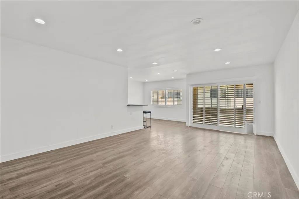 Encino, CA 91316,5328 Newcastle Avenue #58