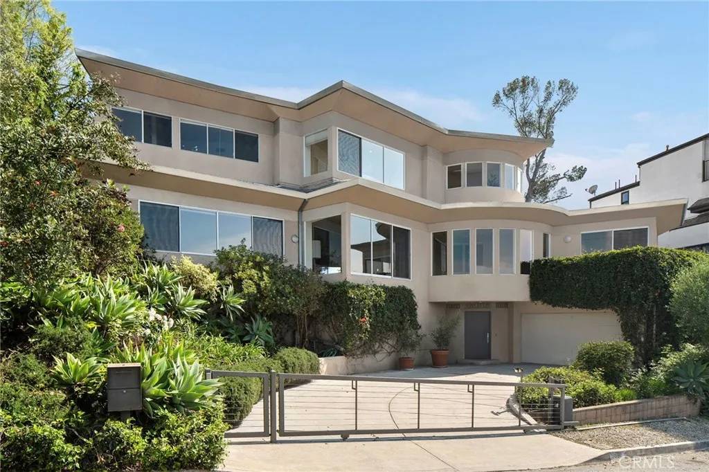 Studio City, CA 91604,3858 Buena Park Drive