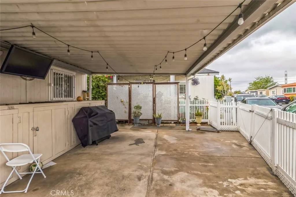 Fontana, CA 92335,8221 Ilex #10