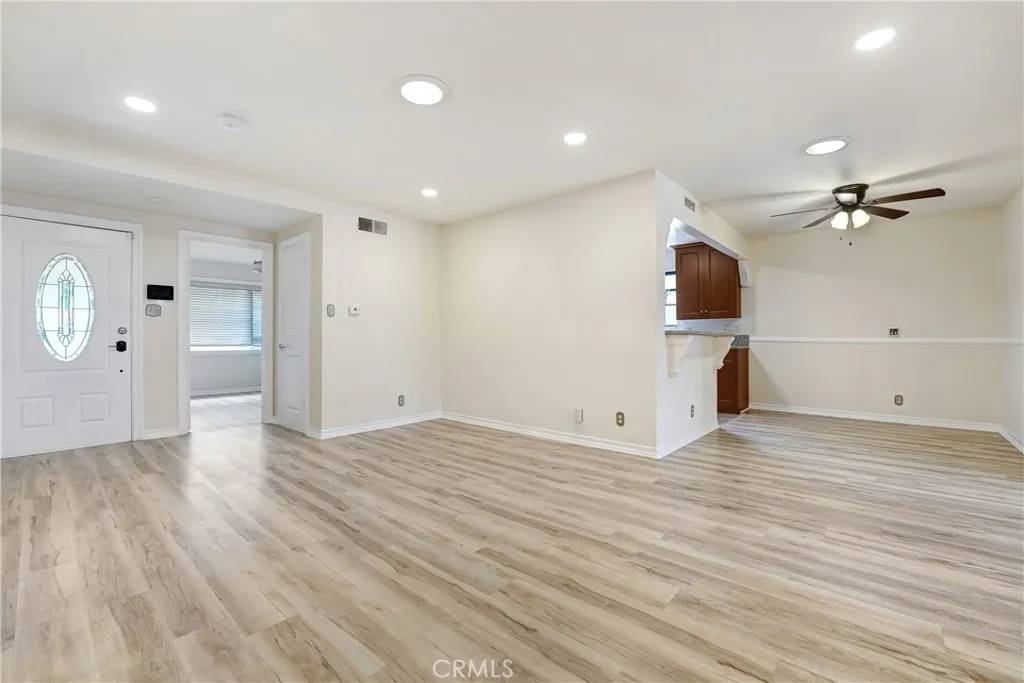 West Hills, CA 91307,6660 Woodlake Avenue