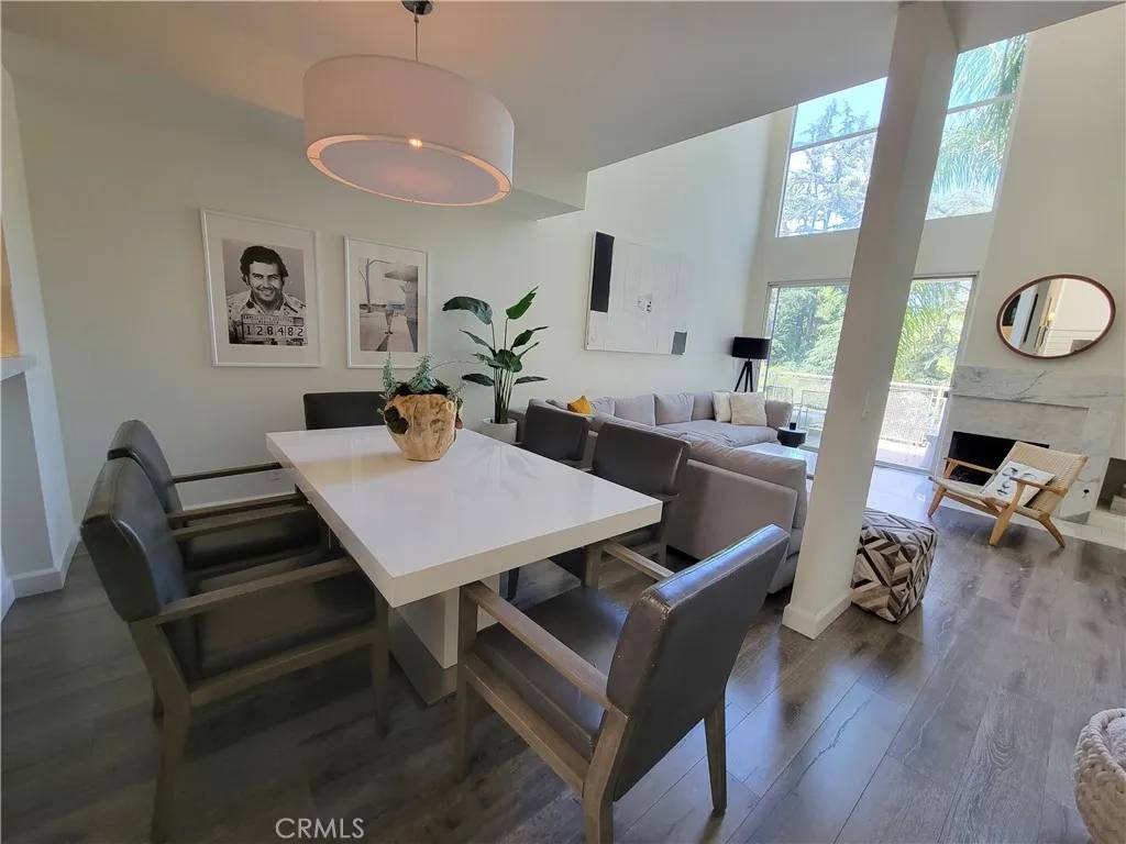 Los Angeles, CA 90068,3944 Kentucky Drive #9