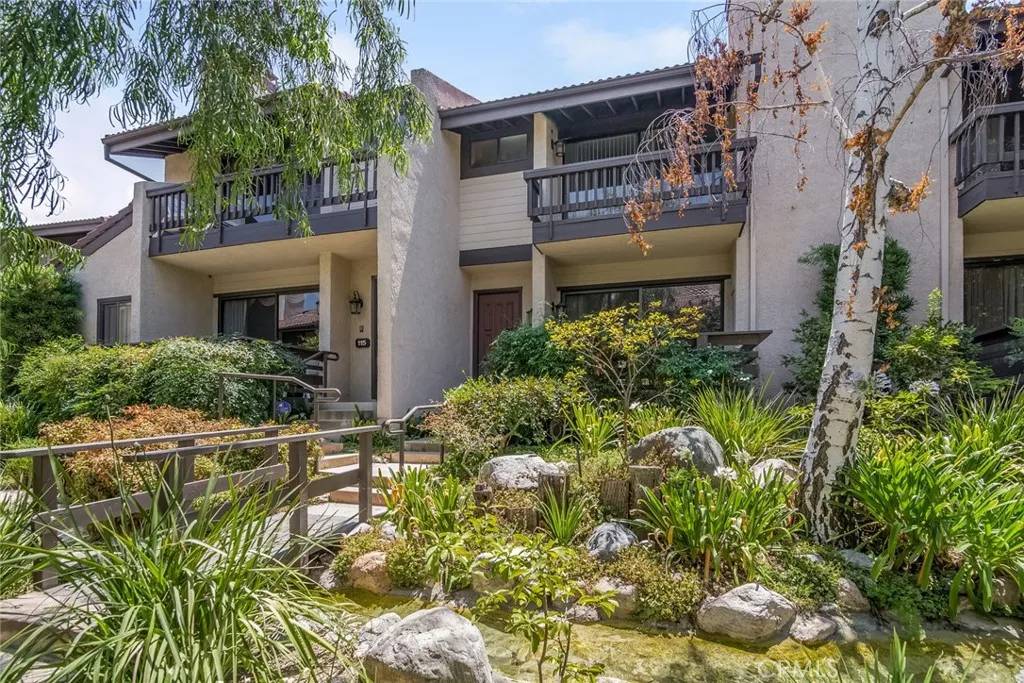 Woodland Hills, CA 91367,5711 Owensmouth Avenue #116