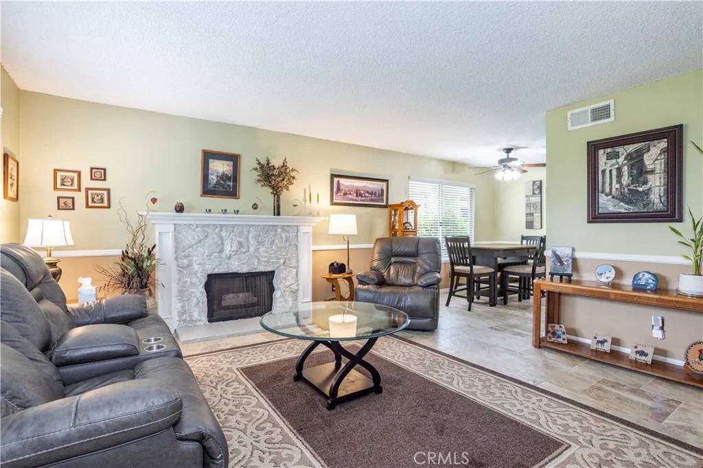 Moorpark, CA 93021,510 Spring Road #117