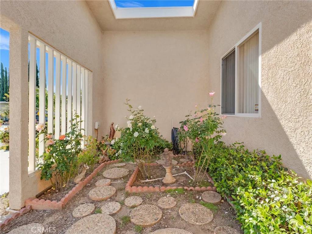 Granada Hills, CA 91344,12747 Woodley Avenue