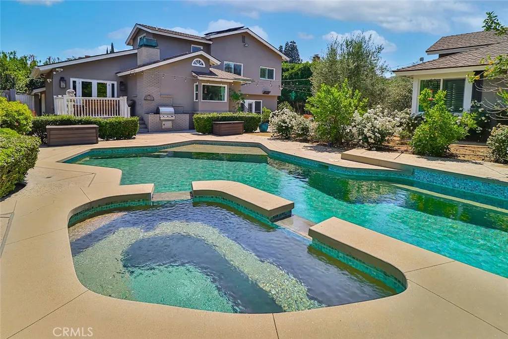 Northridge, CA 91325,17141 Superior Street