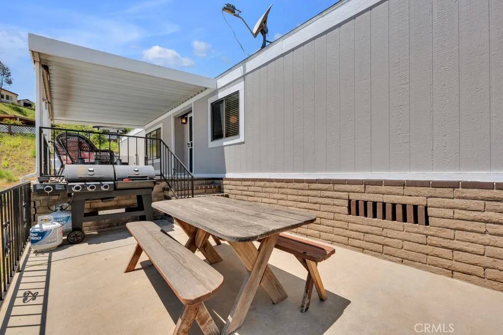 West Hills, CA 91304,24425 Woolsey Canyon #114