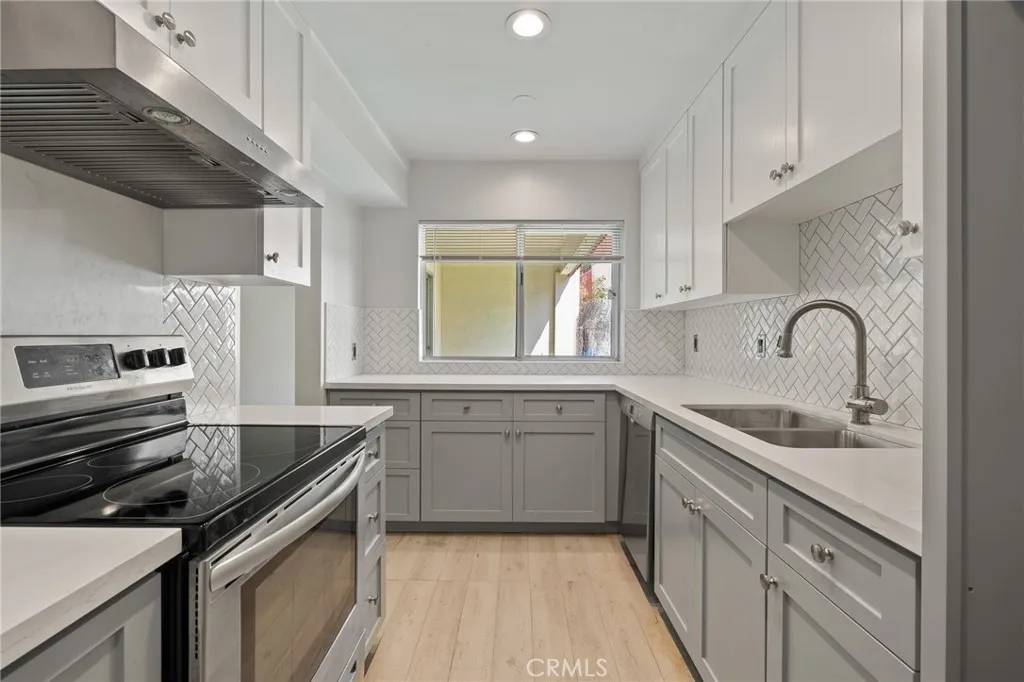 Culver City, CA 90230,5674 Windsor Way #109