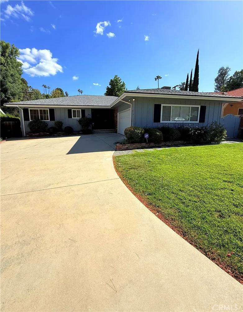Woodland Hills, CA 91364,22216 Del Valle Street