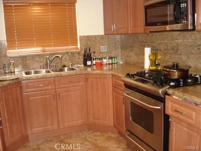 Sherman Oaks, CA 91403,14919 Dickens Street #105