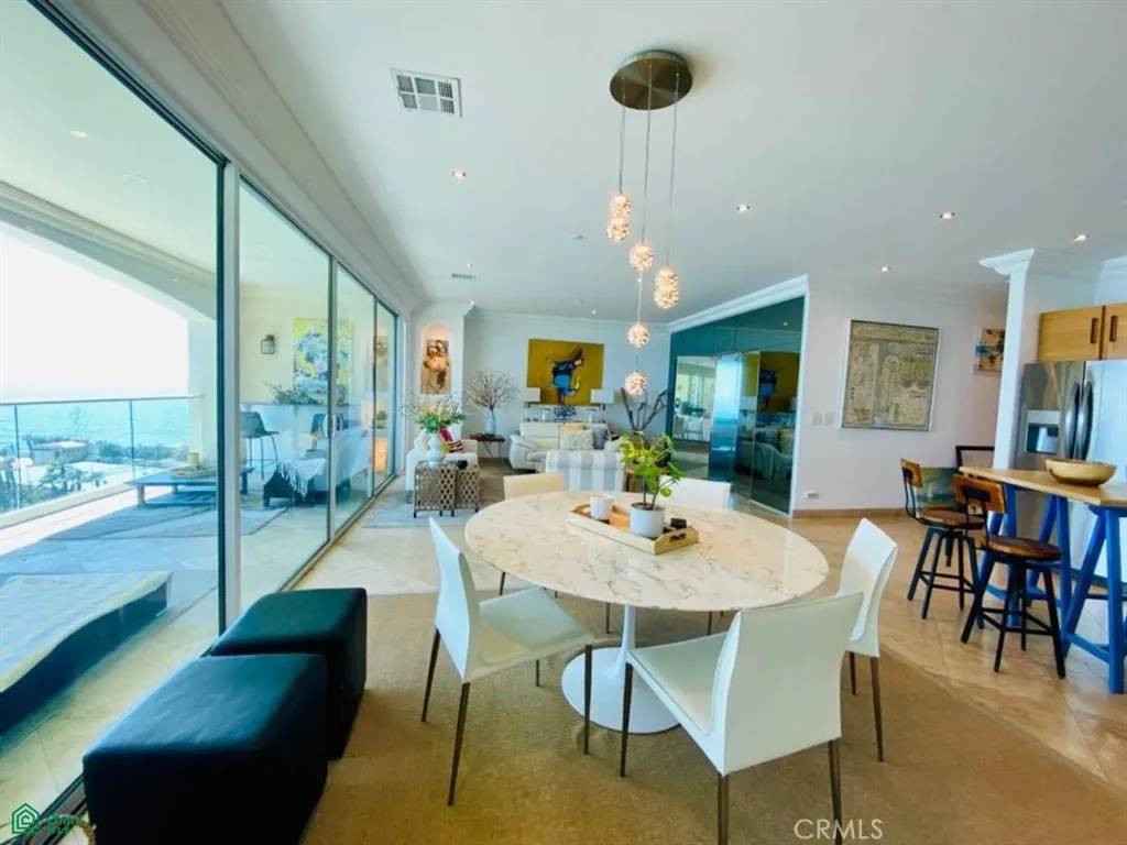 Outside Area (inside Ca), CA 88888,0 Las Olas Grand #604