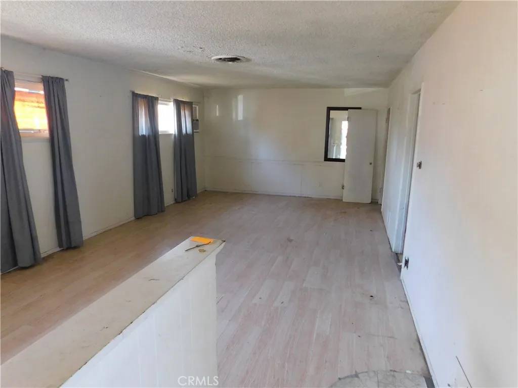 Northridge, CA 91325,8553 Chimineas Avenue