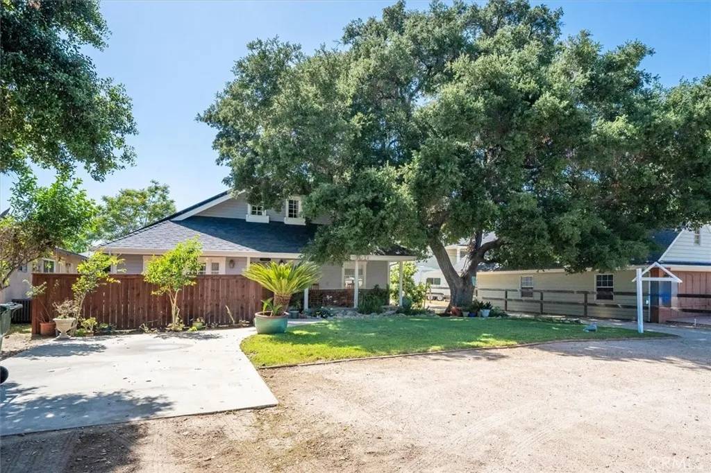 Newhall, CA 91321,24421 Valley Street