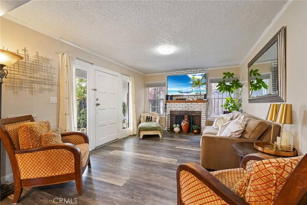 Los Angeles, CA 90037,1123 W 56th Street