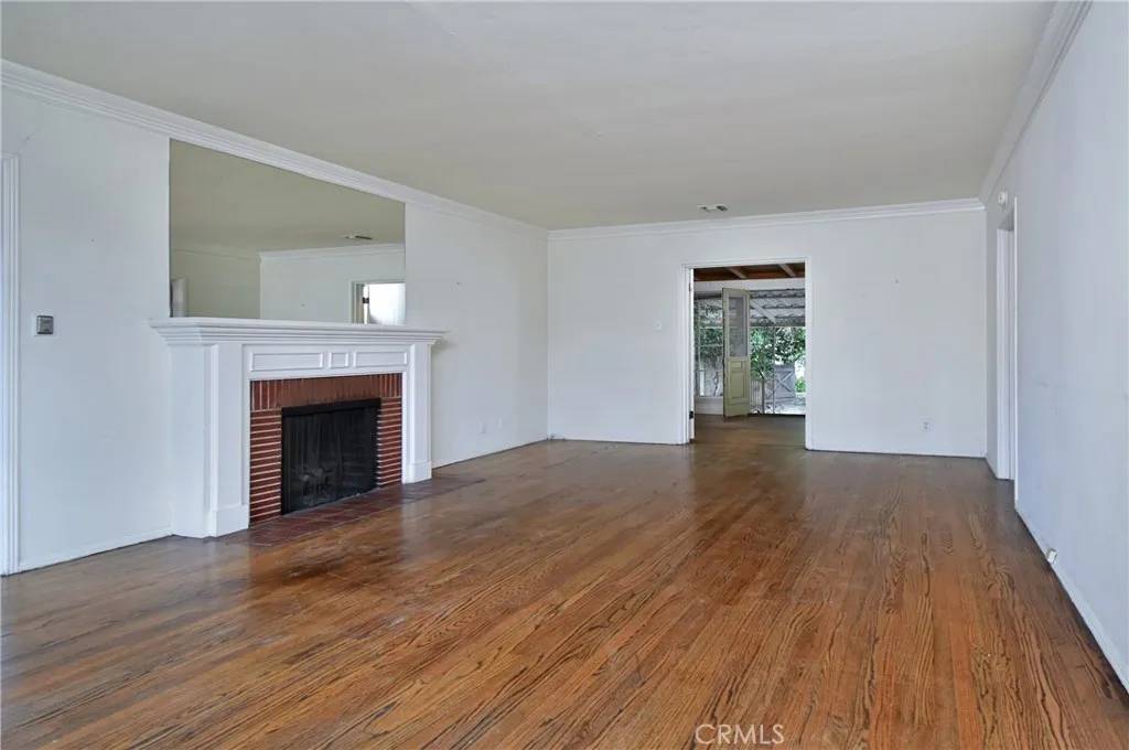 Valley Glen, CA 91401,5625 Matilija Avenue