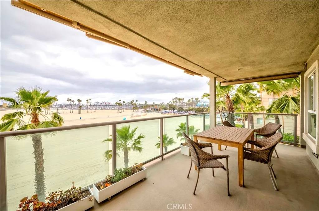 Long Beach, CA 90802,1000 E Ocean Boulevard #307