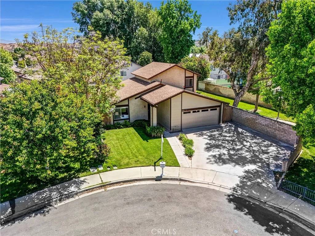 Valencia, CA 91355,25402 Via Jardin