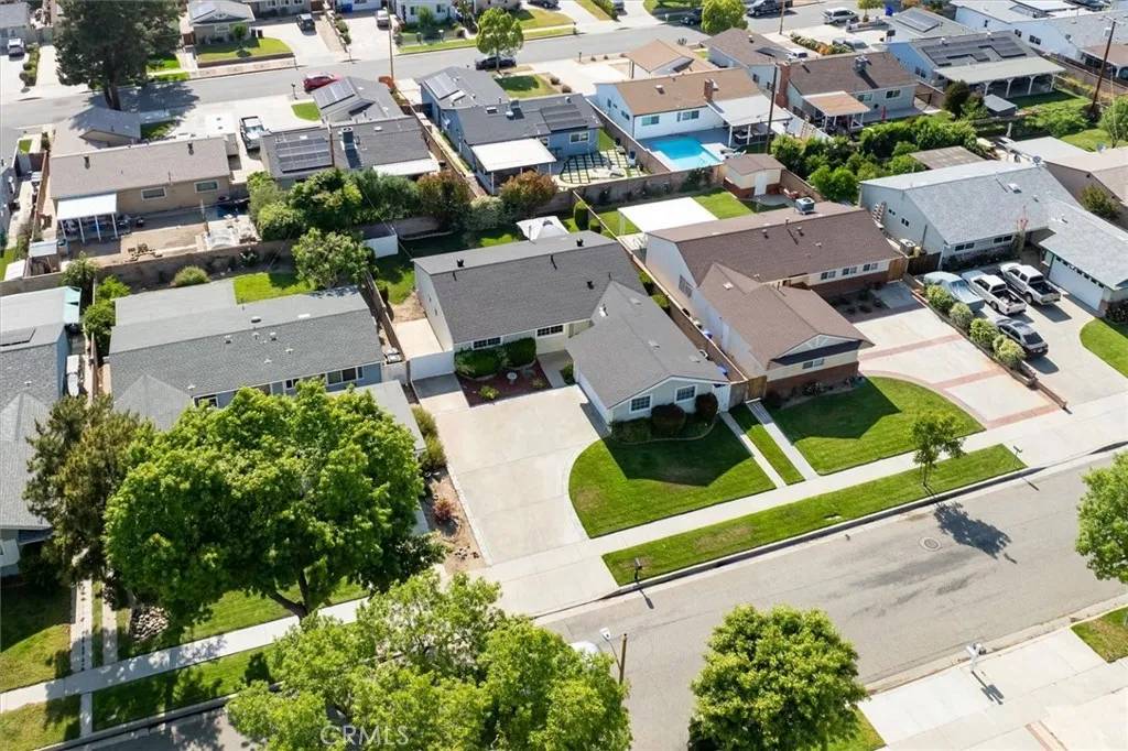 Saugus, CA 91350,27129 Elias Avenue