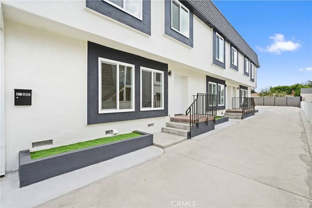 Van Nuys, CA 91405,7010 Lennox Avenue #C