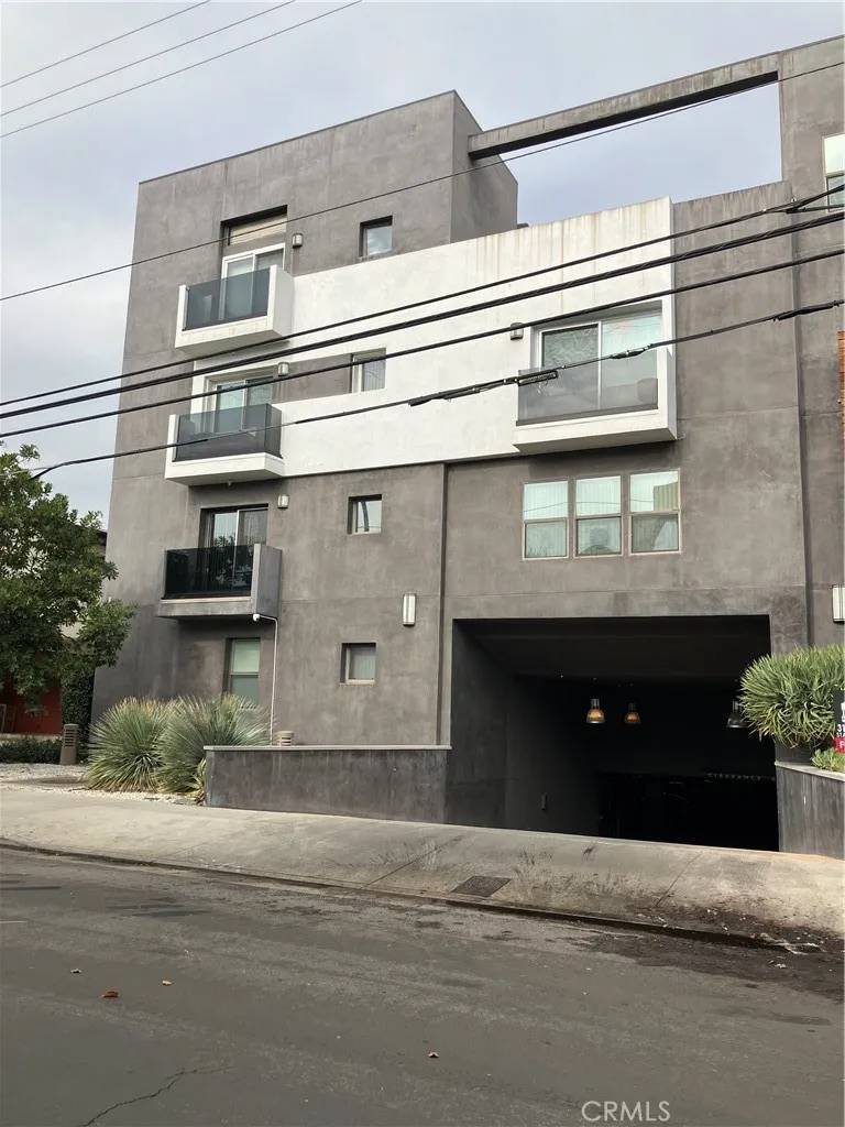 Valley Village, CA 91607,11925 KLING Street #408