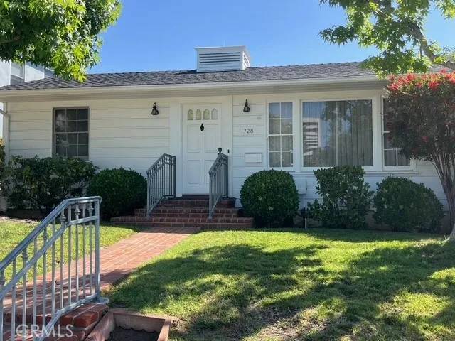 Los Angeles, CA 90024,1728 Midvale Avenue