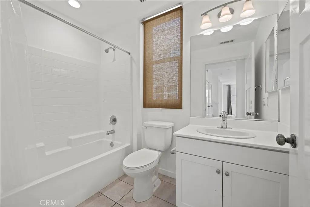 Sylmar, CA 91342,13236 Klein Court