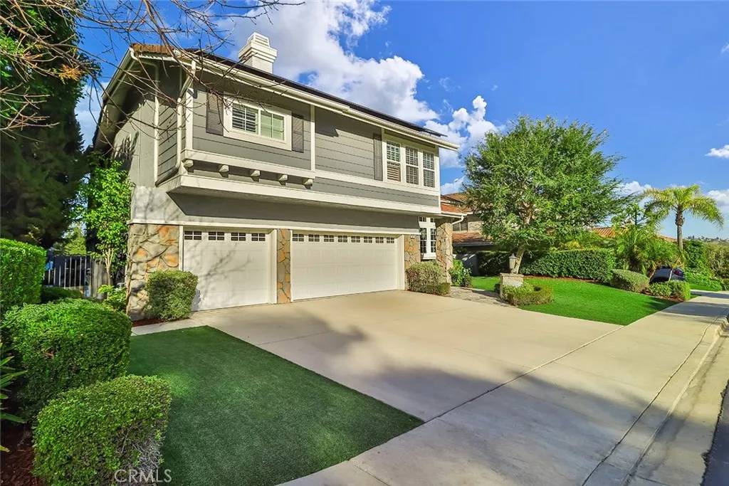 Thousand Oaks, CA 91362,3220 Versaille Court