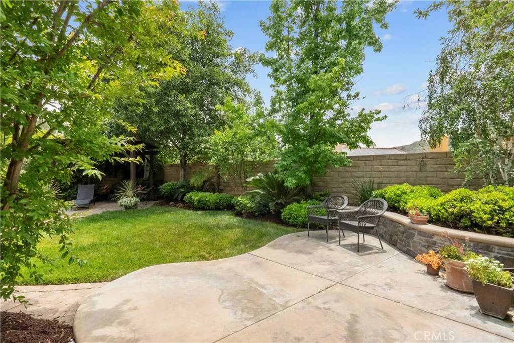 Saugus, CA 91350,28409 Connick Place