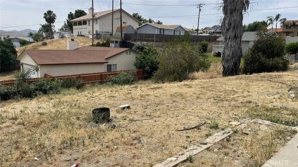 Canyon Lake, CA 91356,0 Longhorn