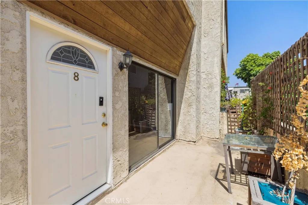 Panorama City, CA 91402,9004 Willis Avenue #8