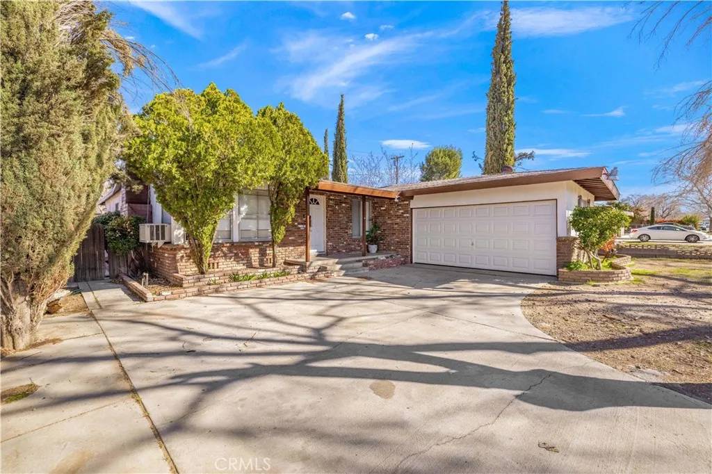 Lancaster, CA 93535,44232 E 4th Street East
