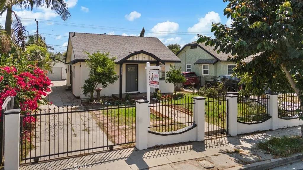Inglewood, CA 90302,3932 W 64th Street