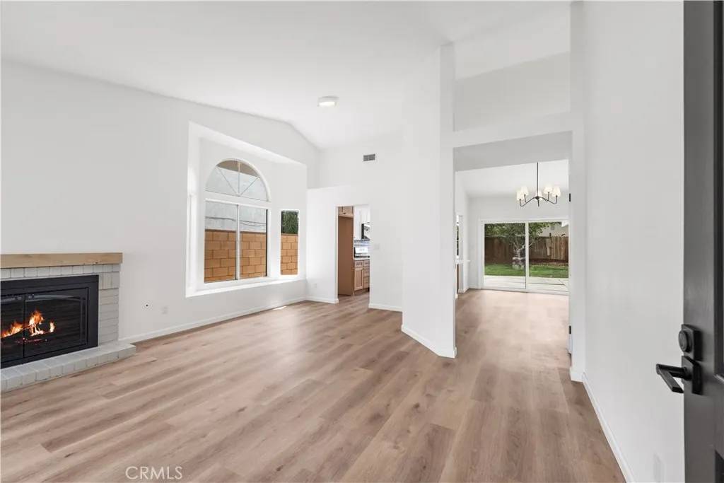 Palmdale, CA 93550,37109 Daisy Street
