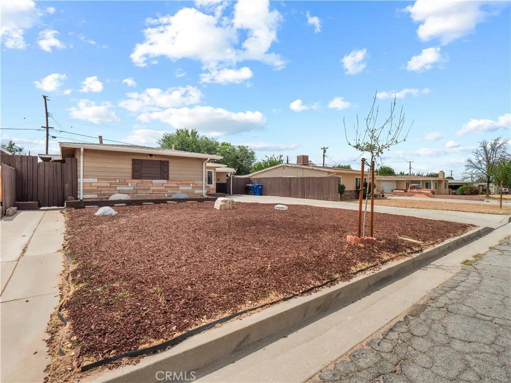 Palmdale, CA 93551,38809 Juniper Tree Road