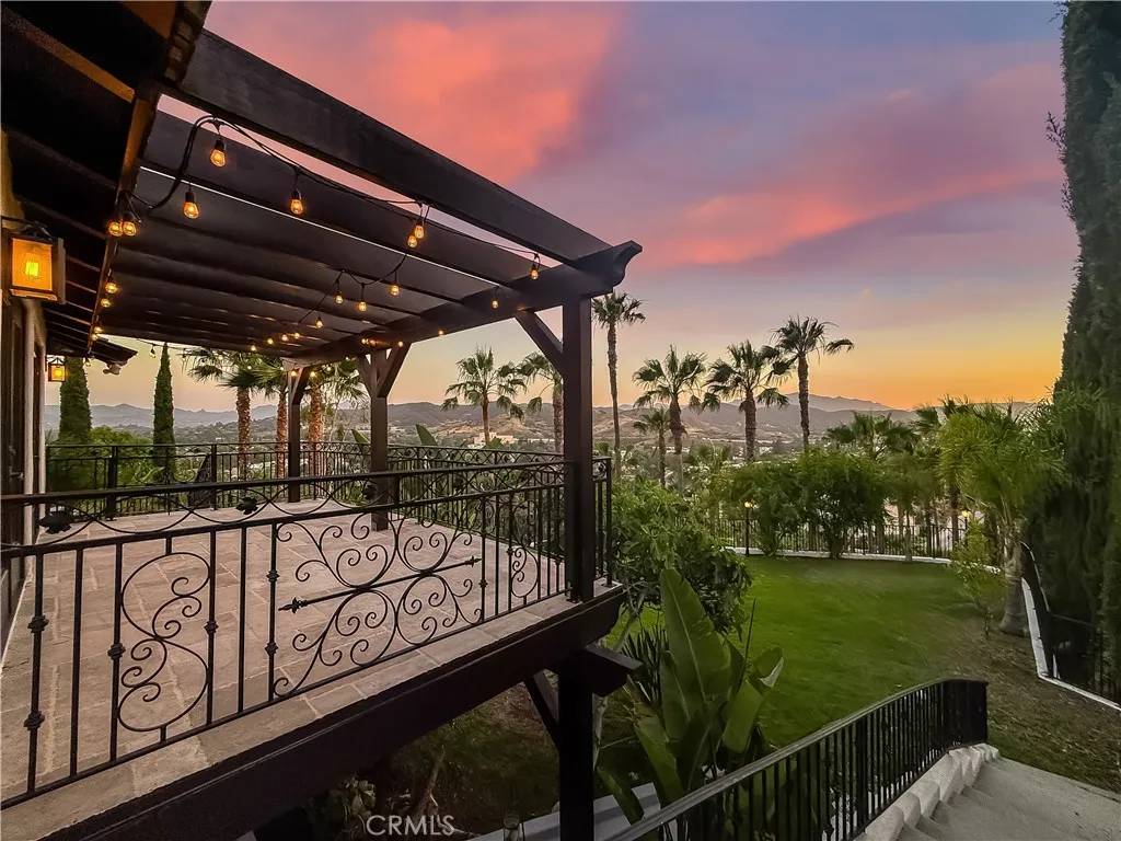 Thousand Oaks, CA 91362,567 Lone Oak Drive