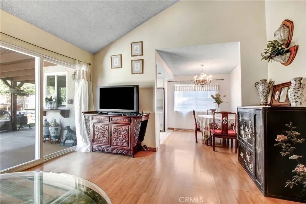 Panorama City, CA 91402,14617 Kinzie Street